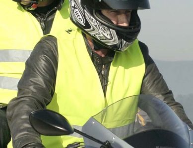 Proposition de loi modifiant l&rsquo;article 66bis du Code des impôts sur les revenus 1992 en vue de permettre la déductibilité des équipements en matière de sécurité liés à l&rsquo;utilisation d&rsquo;une motocyclette pour les déplacements professionnels.