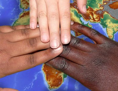 Proposition de loi portant création d&rsquo;une Commission permanente pour le suivi de la politique d&rsquo;éloignement des étrangers