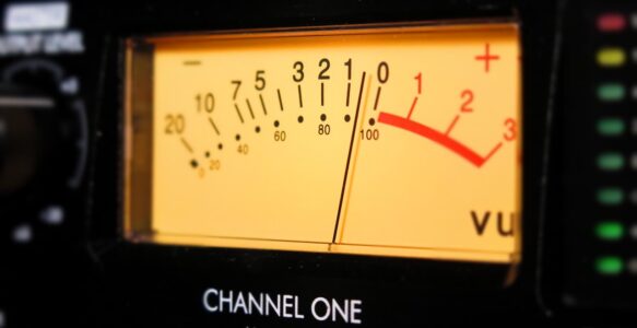 Proposition de loi modifiant le Code civil et la nouvelle loi communale, visant à préserver les activités traditionnelles et usages locaux des actions en justice de voisins sensibles aux désagréments sonores et olfactifs.