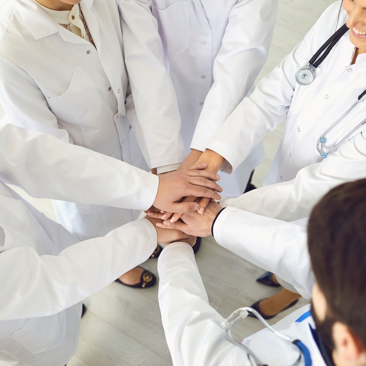 Pour une société qui prend soin et des soins de santé en bonne santé