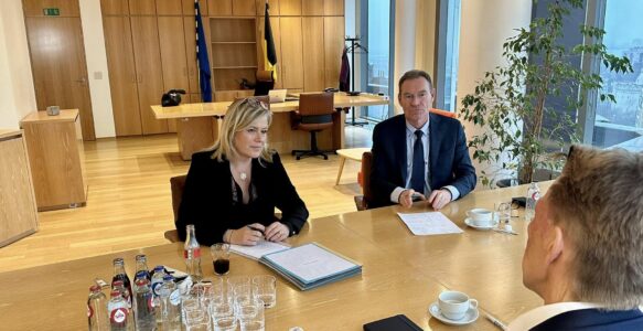 Rencontre avec les dirigeants de Proximus et Bpost : un dialogue essentiel pour l&rsquo;avenir des entreprises publiques