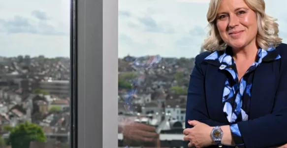 La ministre Vanessa Matz salue la décision de TikTok de bannir le hashtag #SkinnyTok, une mesure obtenue sous la pression de plusieurs États membres dont la Belgique.